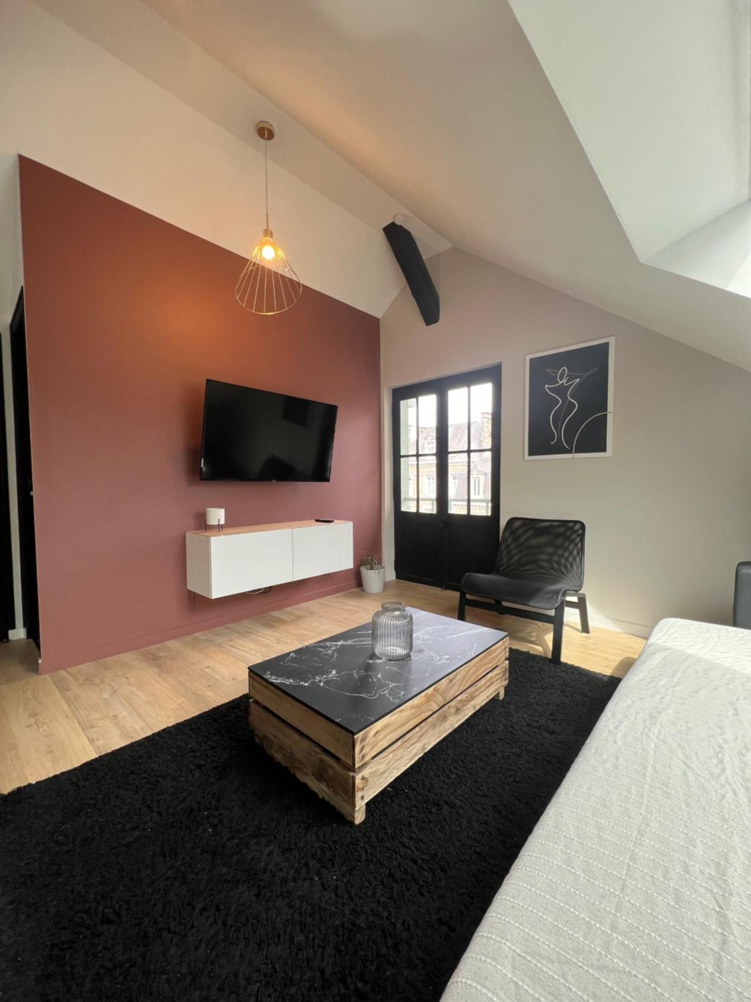 Appartement Spacieux Et Lumineux Proche Du Centre Historique Dol-de-Bretagne Luaran gambar